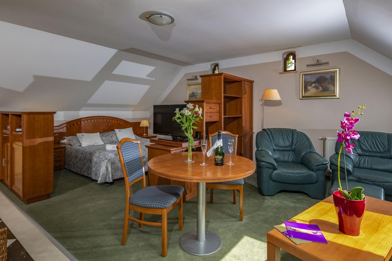 Betekints Wellness Hotel Veszprem Luaran gambar